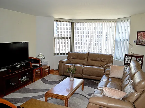 535 N Michigan Ave APT 2609, Chicago, IL 60611