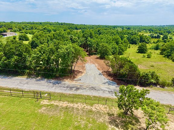 2nd image of 735 County Road 3848