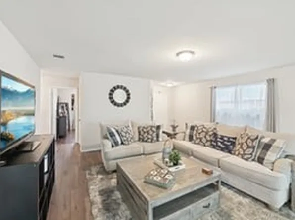 7065 Seton Hall Dr, Fort Worth, TX 76120