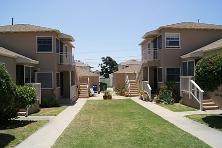 1st image of 2075 Emerald St
