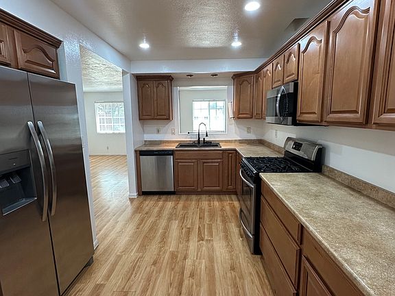4th image of 6041 Albemarle St