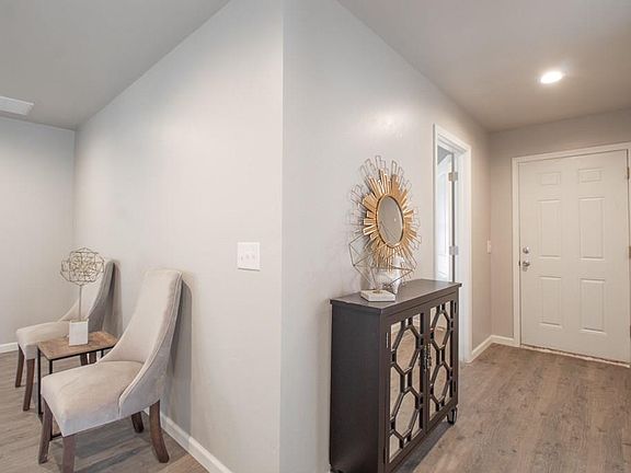 3rd image of 9701 Essex Ct