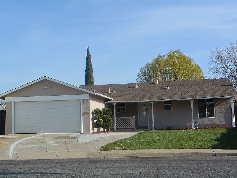 1st image of 2741 Barcelona Cir