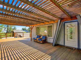 5429 Desert View Dr, Wrightwood, CA 92397