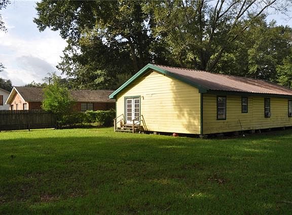4th image of 1326 New Orleans St