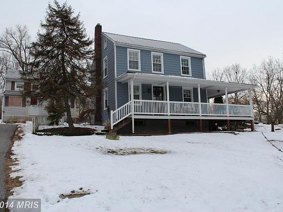 3rd image of 22 Bell Ln