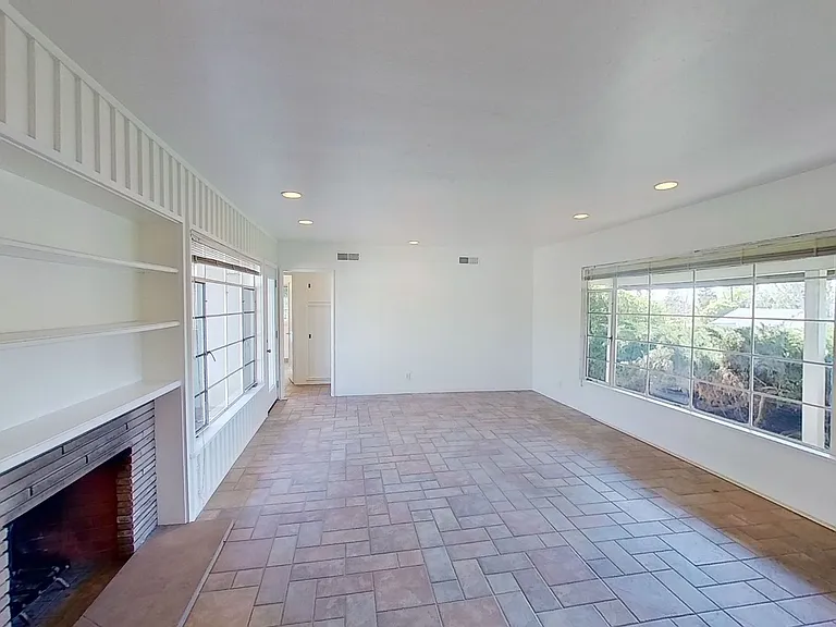 716 Calle Palo Colorado — Photo 4