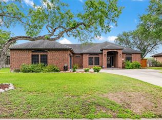 130 Saint Anthony Dr, Sinton, TX 78387