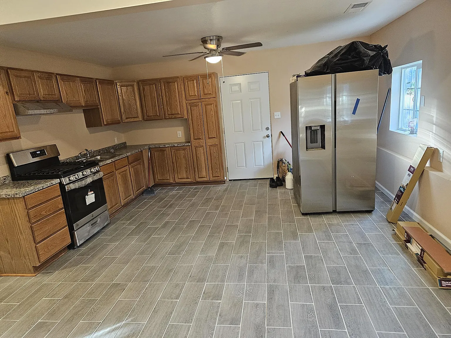 2 bed, 700 sqft, $1,400 — Photo 3