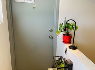 526 Dundas St W #D, Toronto, ON M5T1H3