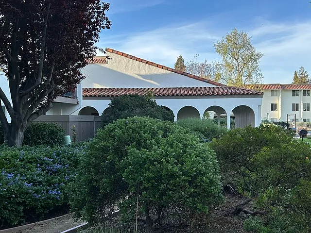 2 bed, 1052 sqft, $3,000 — Photo 3