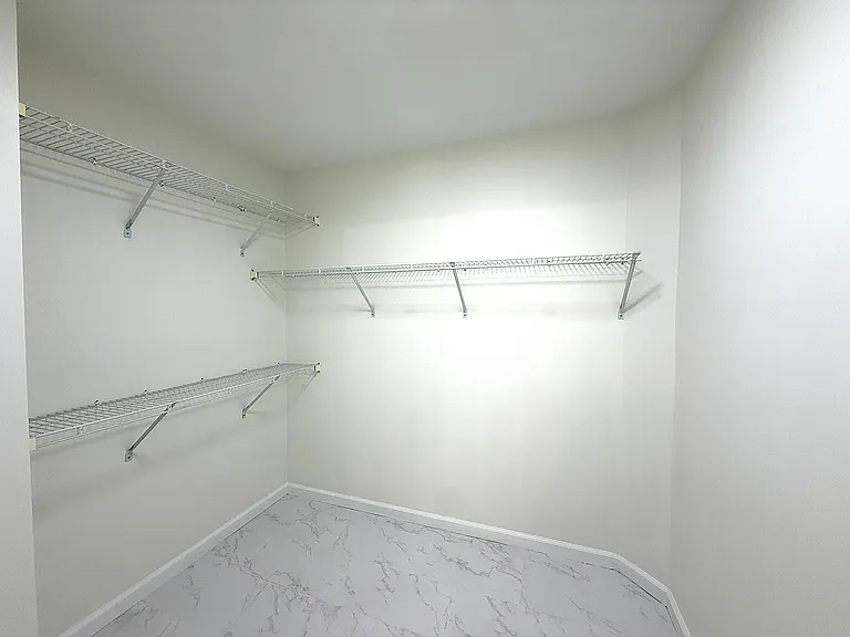 105 Springlaurel Ct — Photo 16