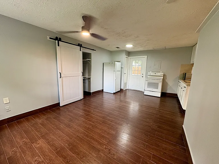2177 Lake Dr #1 — Photo 2