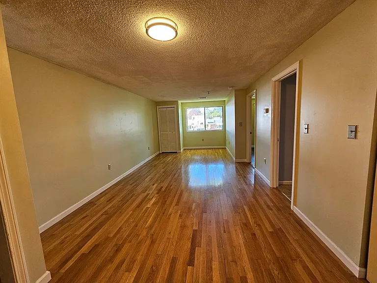 35 Prospect St #215 — Photo 2