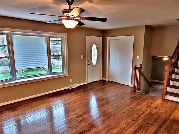 3rd image of 5063 Northwood Dr NW