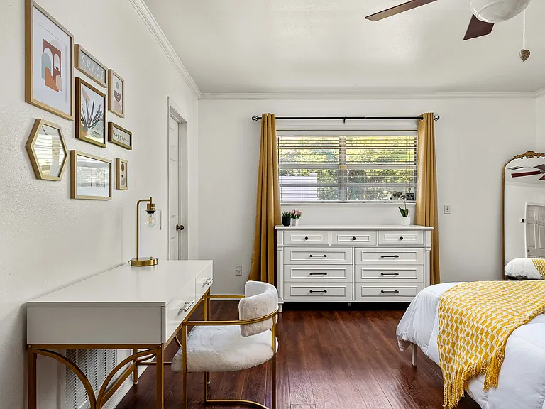3006 Huntington St #B — Photo 8