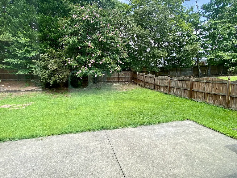 2461 Stratford Crossing Dr — Photo 20