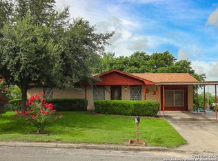 302 Nueces St, Kenedy, TX 78119