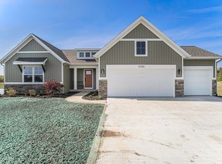 15700 Gardenton Ct, Grand Haven, MI 49417