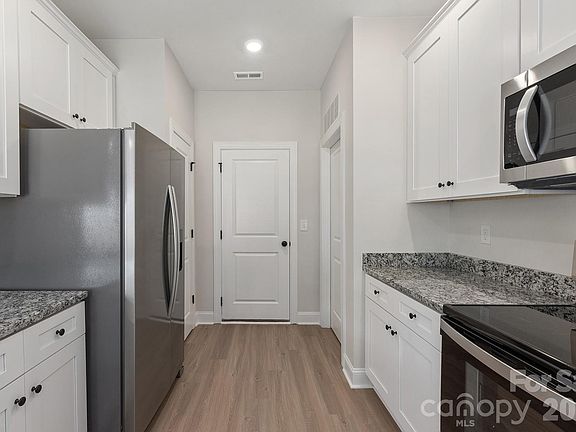 5th image of 6623 Fairford Dr