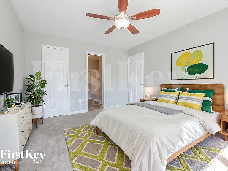 221 Whitney Ln — Photo 12