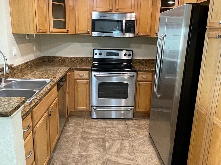 15263 Maturin Dr #10 — Photo 12