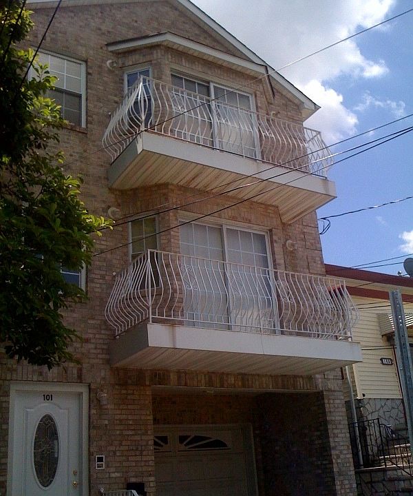 2nd image of 101 Hague St #1