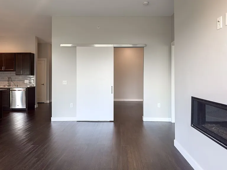 Red44 Luxury Apartments | Specials Available — Photo 92
