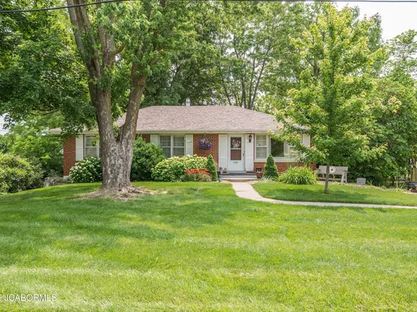 523 S Summit Dr, Holts Summit, MO 65043