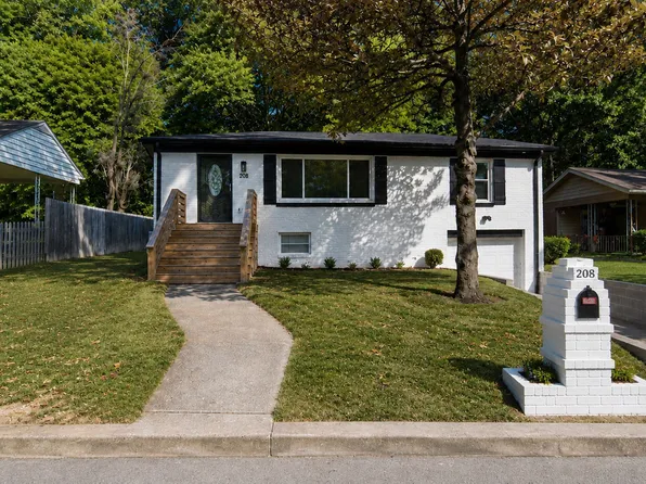 208 Silver Springs Cir SW, Atlanta, GA 30310