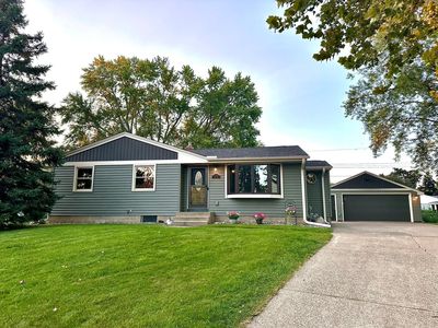 6190 Dell Ln N, Woodbury, MN, 55125