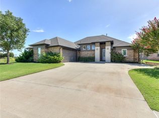 17420 Marsh Hawk Ct, Edmond, OK 73012