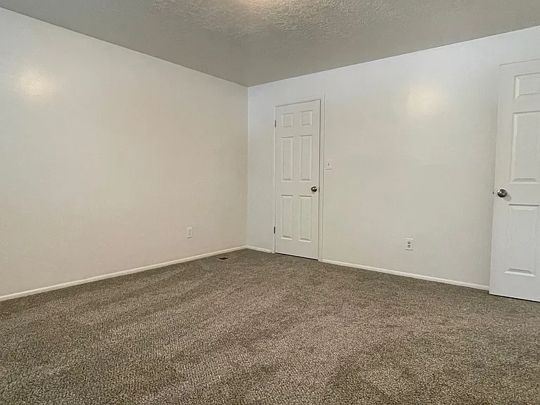 222 N Pingree Ave — Photo 3