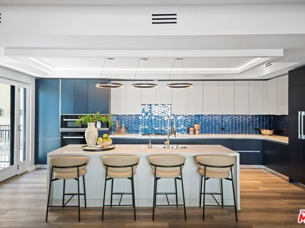 160 N La Peer Dr Unit 205