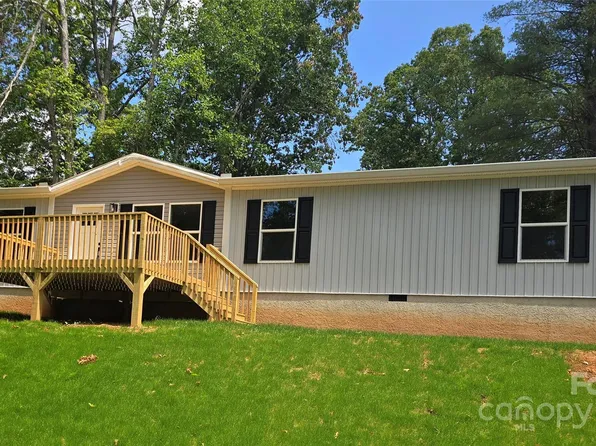 28 McGee Hill Rd, Fairview, NC 28730