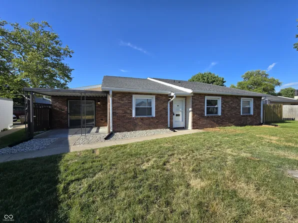 2755 Prosperity Dr, Columbus, IN 47201