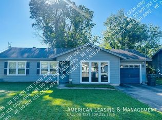 695 Peyton Dr, Beaumont, TX 77706