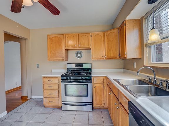 4th image of 89 Carran Dr