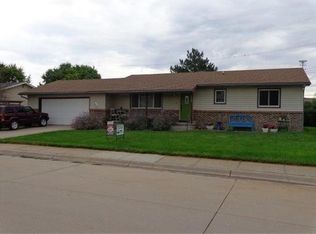 1402 N Wade St, Lexington, NE 68850