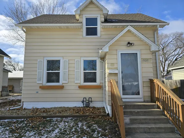 808 8th St SW, Austin, MN 55912