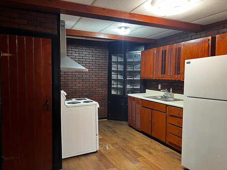 47 Cedar Aly — Photo 12