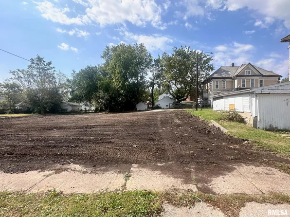 315 S Church St, Jacksonville, IL 62650