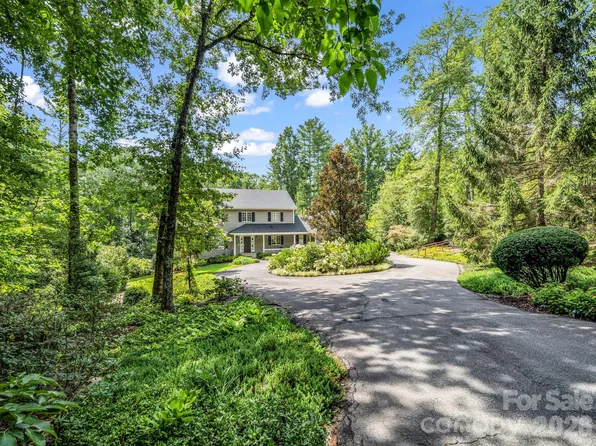15 Ravenwood Dr, Fletcher, NC 28732