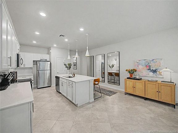 4th image of 1855 SE Tarni Way