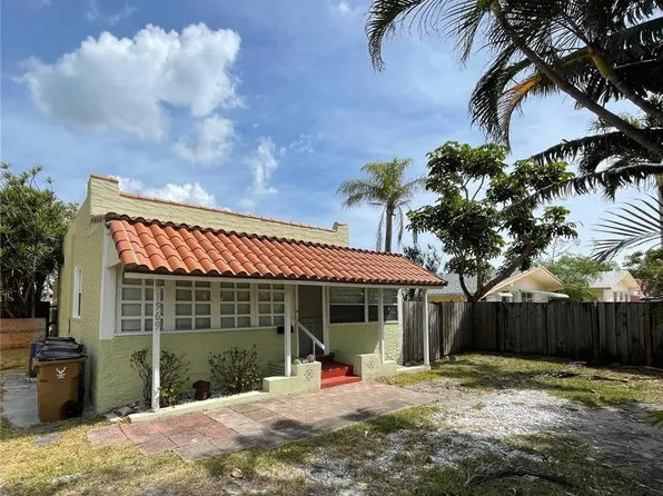 1969 NE 4th St, Deerfield Beach, FL 33441