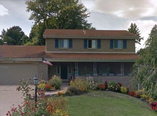 4993 Meadow Park Dr, Pittsburgh, PA 15236