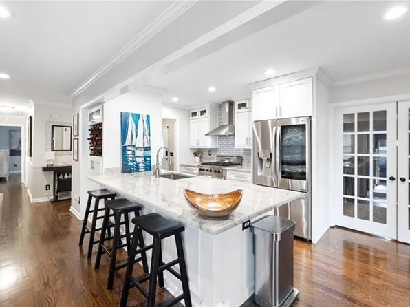 154 Cold Creek Dr, Alpharetta, GA 30009