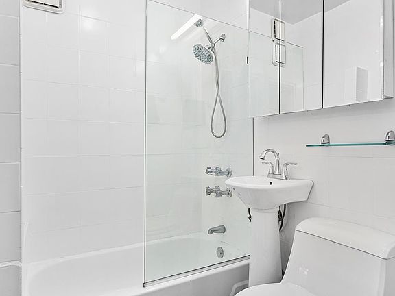 2nd image of 203 W 87th St APT 5