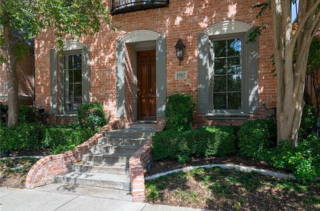 1st image of 12017 Lueders Ln