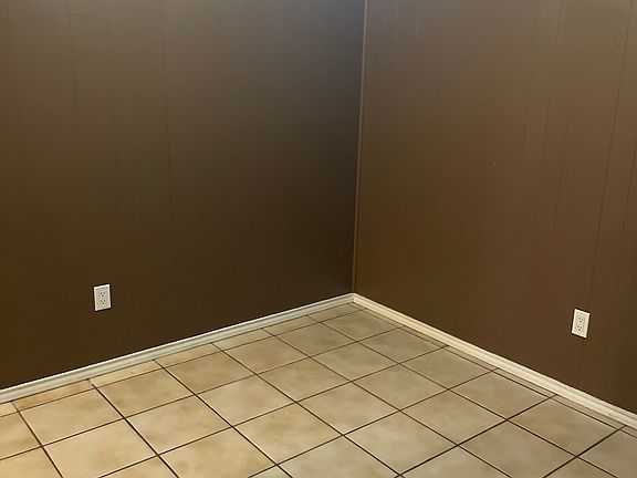 2nd image of 1605 Vista Chula St